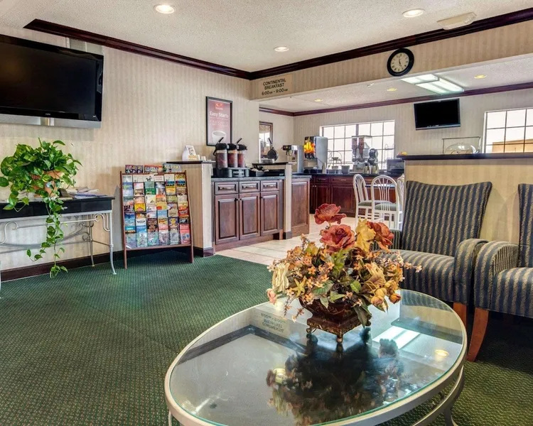Econo Lodge Inn & Suites El Paso West hotel detail image 2