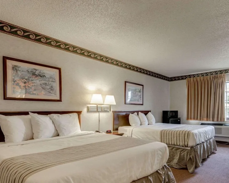 Econo Lodge Inn & Suites El Paso West hotel detail image 6