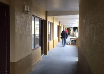 Diamond Inn and Suites hotel thumbnail 4