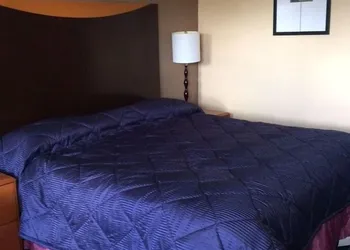 Diamond Inn and Suites hotel thumbnail 6