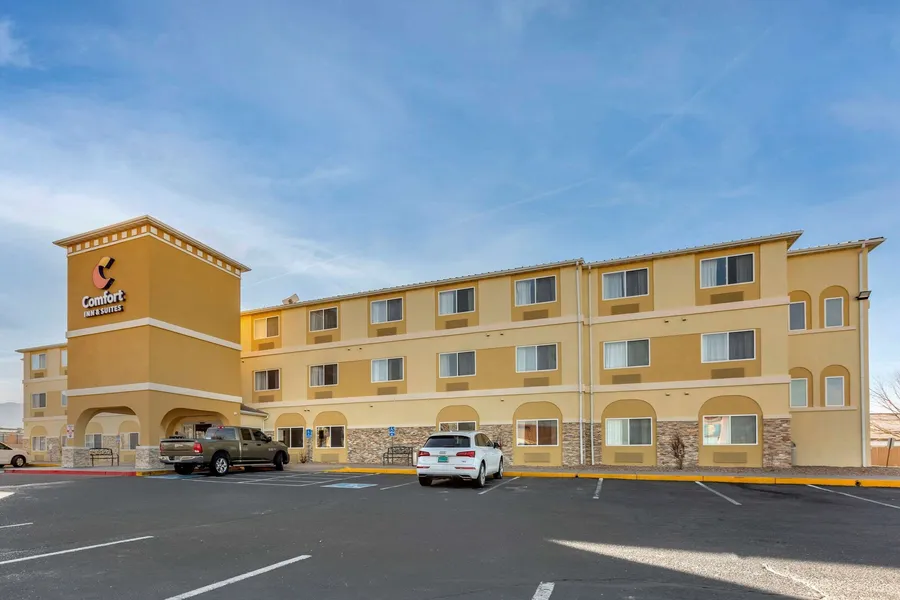 Comfort Inn & Suites Alameda at Albuquerque Balloon Fiesta Park hotel detail image 2