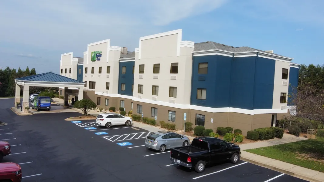 Holiday Inn Express & Suites Greenville Airport by IHG hotel detail image 2