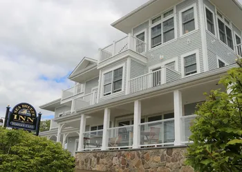 The Sea Breeze Inn hotel thumbnail 2