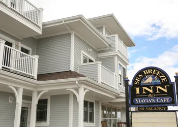 The Sea Breeze Inn hotel thumbnail 3