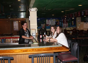 Gladstone Inn & Suites hotel thumbnail 7