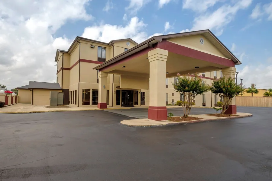 Red Roof Inn & Suites Mobile SW – I-10 hotel detail image 2