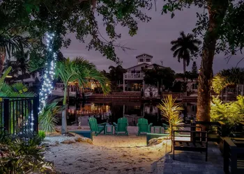 Tahitian Beach Motel hotel thumbnail 4