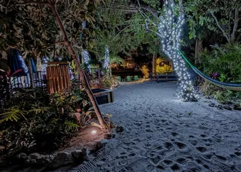 Tahitian Beach Motel hotel thumbnail 5