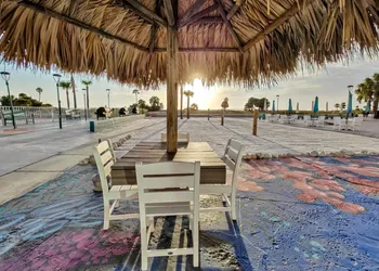 Tahitian Beach Motel hotel thumbnail 6