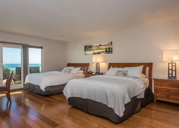 Little Sur Inn hotel thumbnail 4