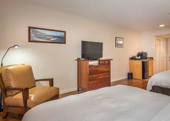 Little Sur Inn hotel thumbnail 5