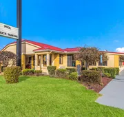 Econo Lodge Norwalk hotel detail image 3