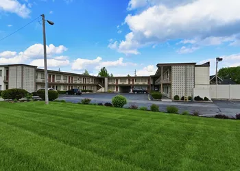 Campus Inn hotel thumbnail 5