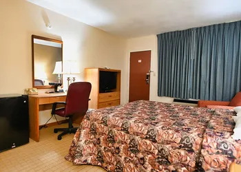 Campus Inn hotel thumbnail 6
