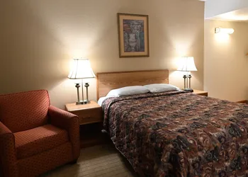 Campus Inn hotel thumbnail 7