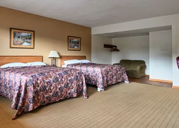 Campus Inn hotel thumbnail 8