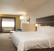Holiday Inn Express & Suites Santa Fe by IHG hotel detail image 7