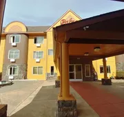 Palace Inn Suites Lincoln City hotel detail image 4