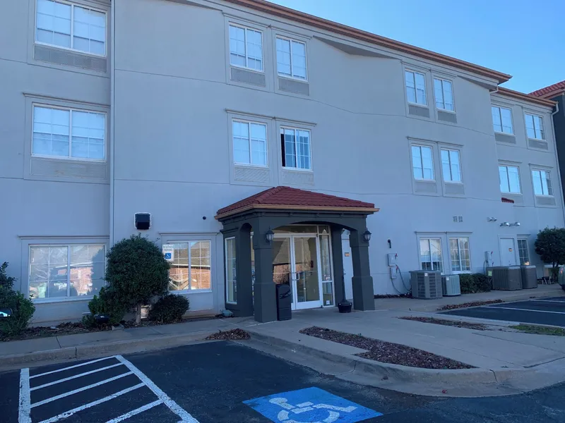 La Quinta Inn & Suites by Wyndham OKC North - Quail Springs hotel detail image 2