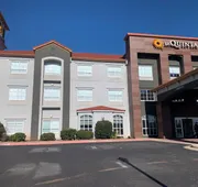 La Quinta Inn & Suites by Wyndham OKC North - Quail Springs hotel detail image 3