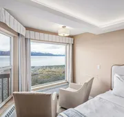 Land's End Resort hotel detail image 4