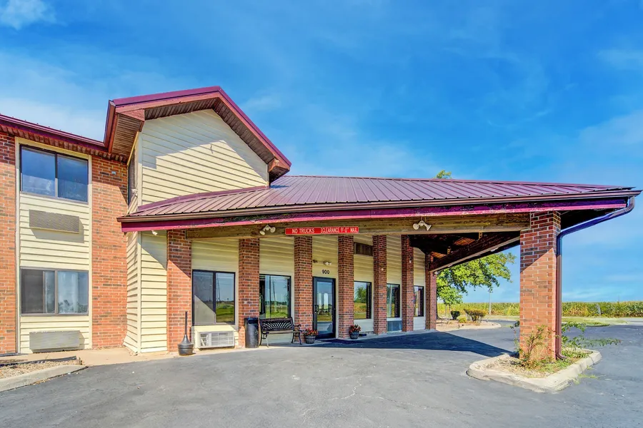 Capital O Amerihost Inn and Suites Mexico Hwy 54 MO hotel detail image 6