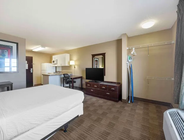 Suburban Studios hotel detail image 4