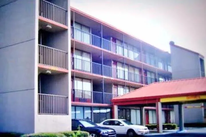 Budgetel Inn and Suites hotel detail image 6