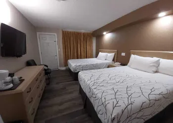 Arnprior Motor Inn hotel thumbnail 7