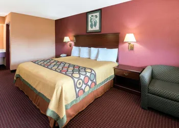 Super 8 by Wyndham Strongsville/Cleveland hotel thumbnail 6