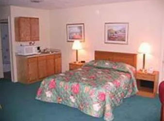 Travelodge by Wyndham New Philadelphia hotel thumbnail 3