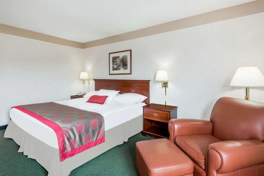 Ramada by Wyndham Strasburg Dover hotel detail image 6