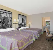Super 8 by Wyndham Ashland hotel detail image 3
