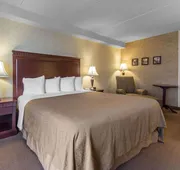 Quality Inn & Suites Bay Front hotel detail image 4