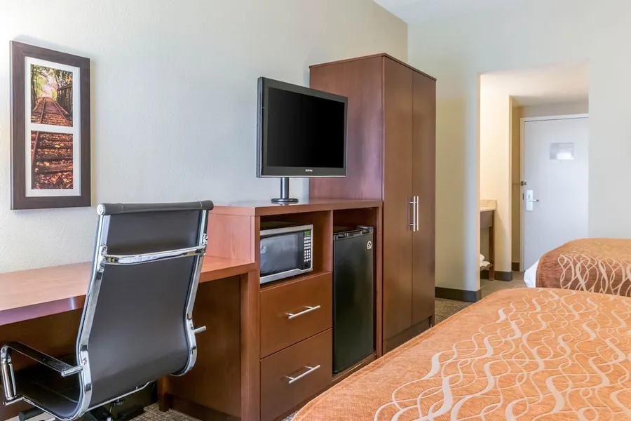 Comfort Inn Chambersburg North hotel detail image 6