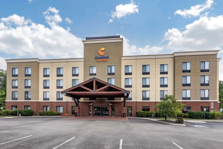 Comfort Suites Manchester near Arnold AFB hotel detail image 2