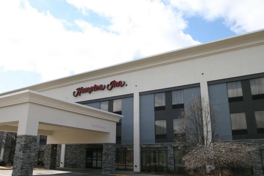 Hampton Inn Youngstown-North hotel detail image 2