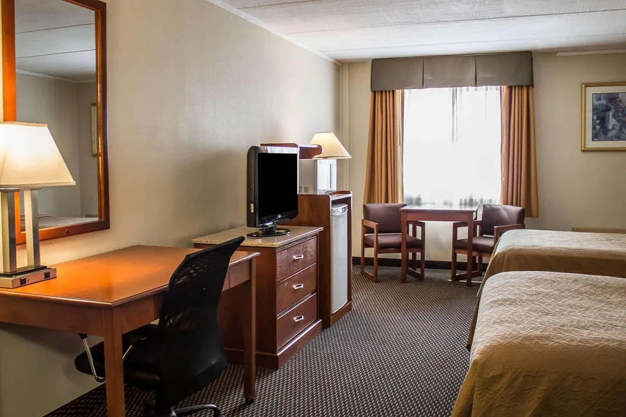 Baymont by Wyndham Youngstown hotel detail image 6