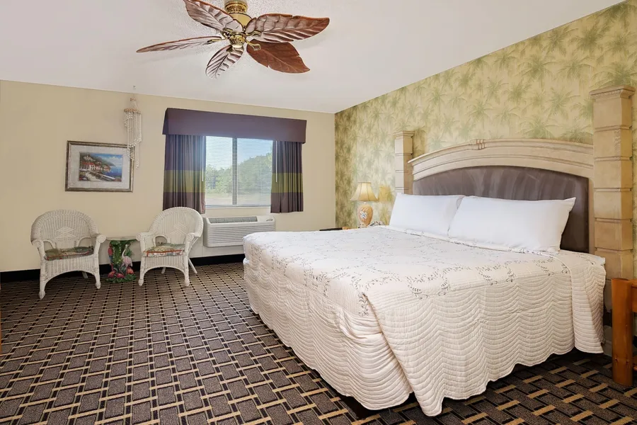 Super 8 by Wyndham Cloquet hotel detail image 6
