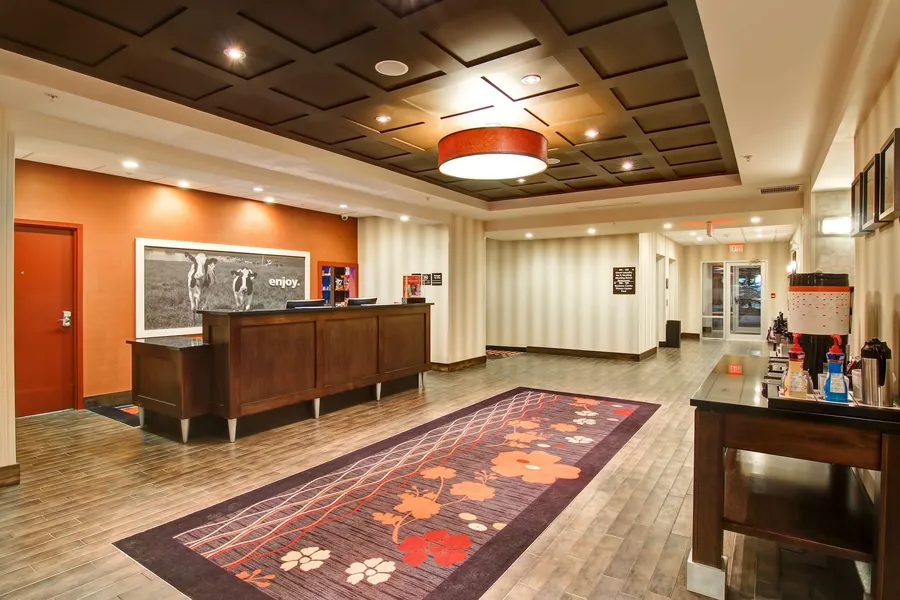 Hampton Inn & Suites by Hilton Red Deer hotel detail image 6