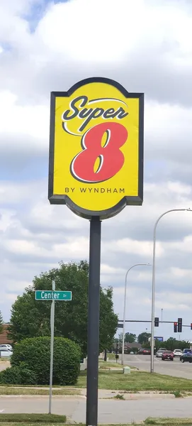 Super 8 by Wyndham Champaign hotel detail image 2