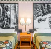 Super 8 by Wyndham Grants Pass hotel detail image 7