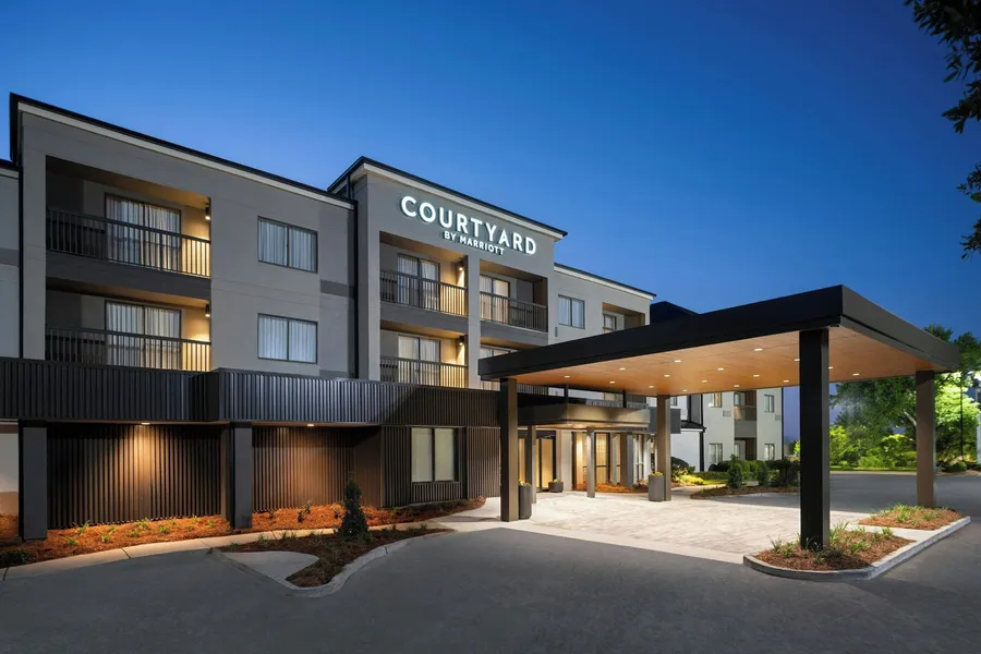 Courtyard by Marriott Valdosta hotel detail image 2