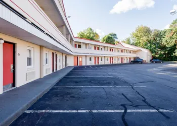 West Springfield Hwy 5 hotel thumbnail 2