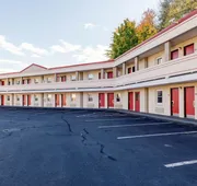 West Springfield Hwy 5 hotel detail image 3