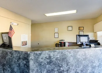 West Springfield Hwy 5 hotel thumbnail 6