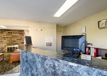 West Springfield Hwy 5 hotel thumbnail 7