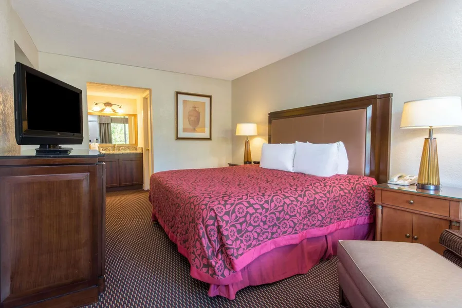 Days Inn & Suites by Wyndham Dayton North hotel detail image 6