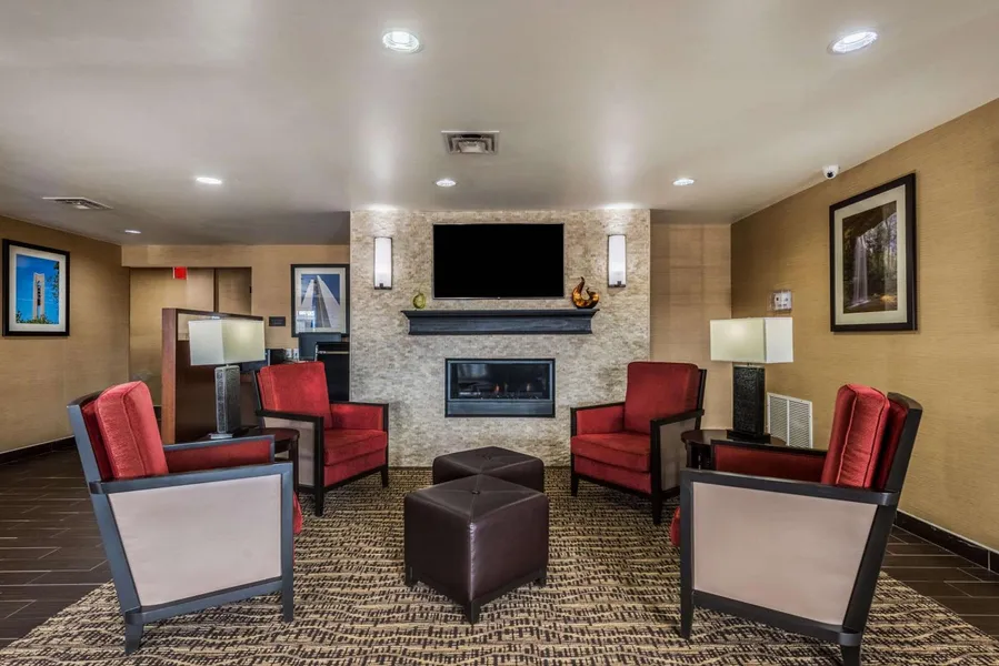 Comfort Inn & Suites Dayton North hotel detail image 2