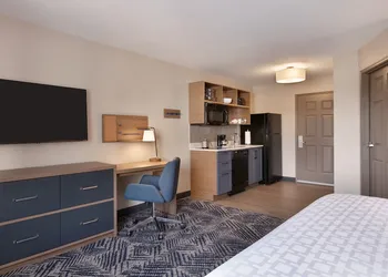 Candlewood Suites Springfield By IHG hotel thumbnail 8